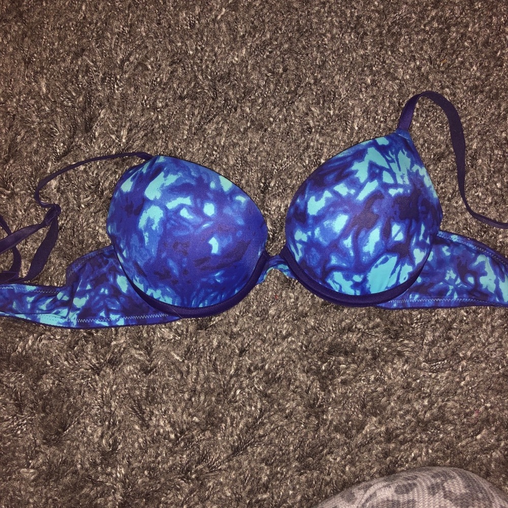 PINK Victoria’s Secret 34 A bra